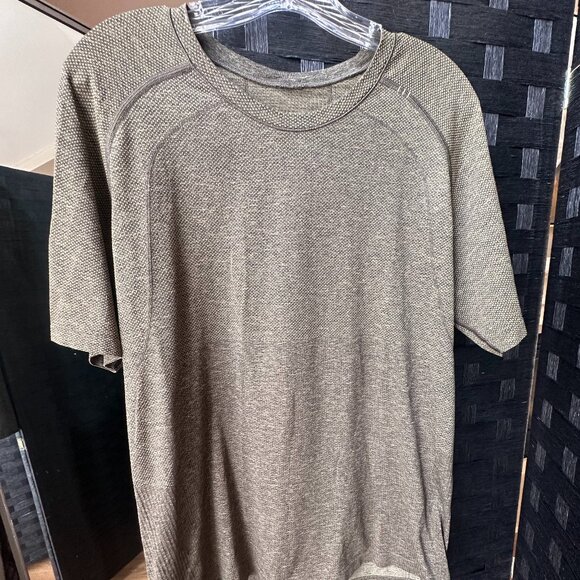 lululemon Men's Metal Vent Tech Short Sleeve Olive Green Size Large - Picture 1 of 5